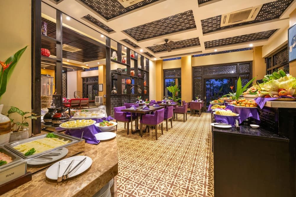 Royal Riverside Hoi An Hotel & Spa - הוי אן - בופה