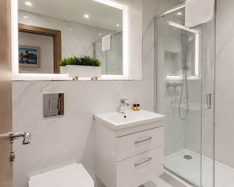 Roomspace Apartments - Harvest Lane - Thames Ditton