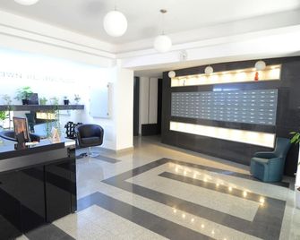 Uptown Residence Apartments - Bucharest - Front desk