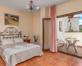 Hotel Balcón de los Montes - Málaga