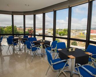 Encasa Hotel Almansa - Альманса - Ресторан