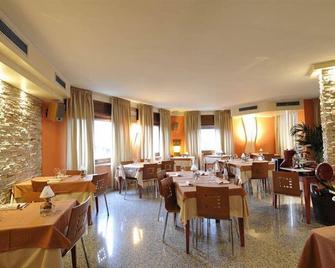 Hotel Al Sole - Cavaion Veronese - Restaurante