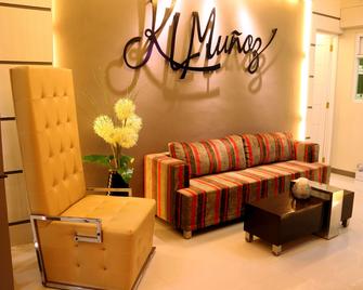 Klm Condotel - Angeles City - Living room