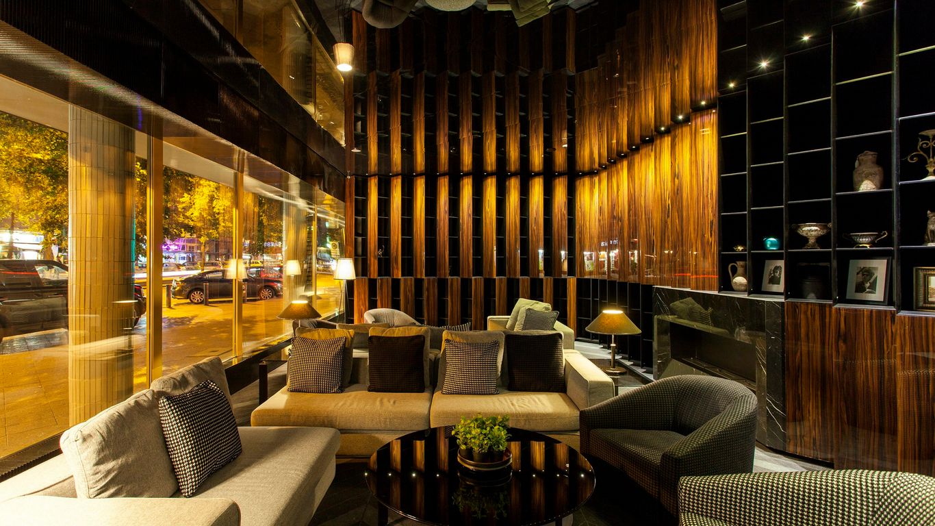 Quentin Boutique Hotel