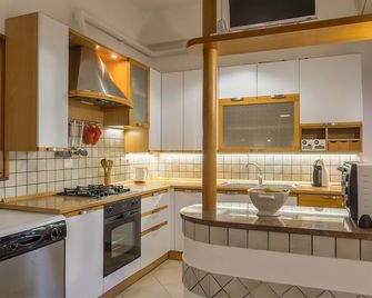 Casa Amica - Giardini Naxos - Kitchen