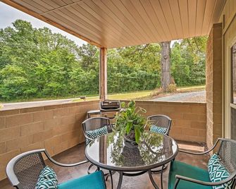 Dtwn Bull Shoals Condo: 1 Mi to Lake Access! - Bull Shoals - Balcony