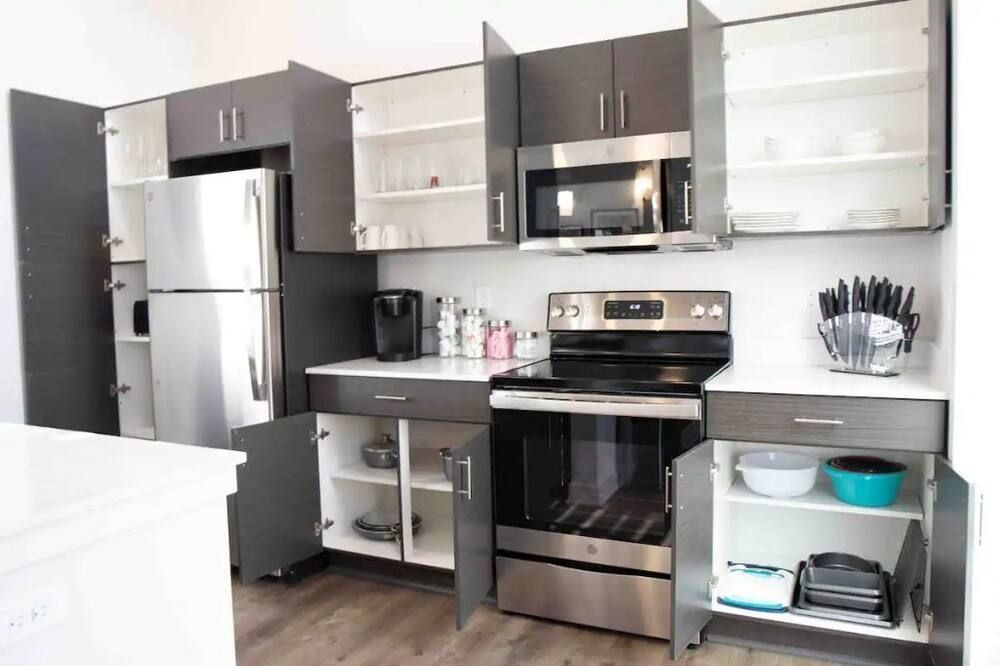 9 Miles to Downtown | 1000Mbps | King bed | W/D - Indianápolis - Cocina