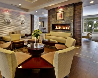 Holiday Inn Detroit Metro Airport, An IHG Hotel - Romulus - Gebouw