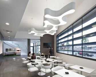 Sercotel Hola Tafalla - Tafalla - Bar