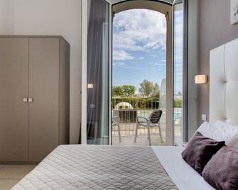 Hotel Villa Augustea - Rimini - Bedroom