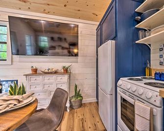 Romantic Broken Bow Cabin w/ Jacuzzi & Fire Pit! - Broken Bow - Keuken