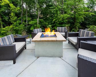TownePlace Suites by Marriott Fort Mill at Carowinds Blvd. - Fort Mill - Patio