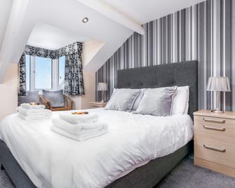 ذا ريفييرا جيست هاوس - ويتبي - غرفة نوم