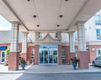 Comfort Inn - Mississauga - Gebäude