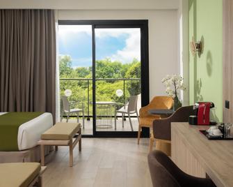 Serenade All Suites - Adults Only Resort - Punta Cana - Bedroom