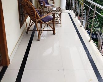Sree Mookambika Beach Resort - Thiruvananthapuram - Ban công