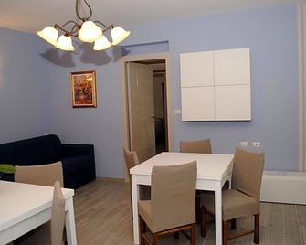 B&b Gioann - Bernezzo - Sala de jantar