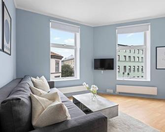 Modern and bright apartment in central Oslo - 奧斯陸 - 客廳