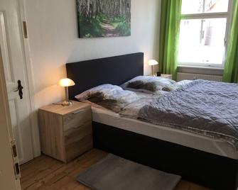 frühsonnige Innenstadt-Vollkomfort-Wohnung - Żytawa - Sypialnia