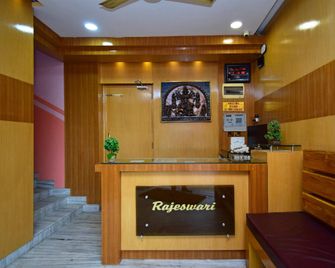 Hotel O Rajeswari - Kulti - Front desk