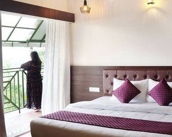 Holiday Courtyard Wayanad - Padinhara Thara