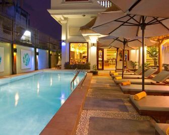 Hotel 20th Street - Ciudad de Siem Riep - Piscina