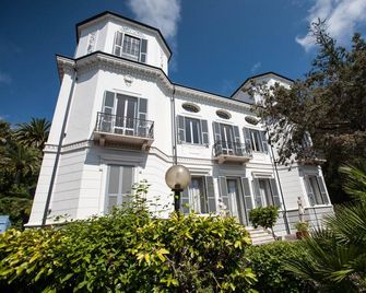 Residence Rta Villa Marina - Imperia - Edificio