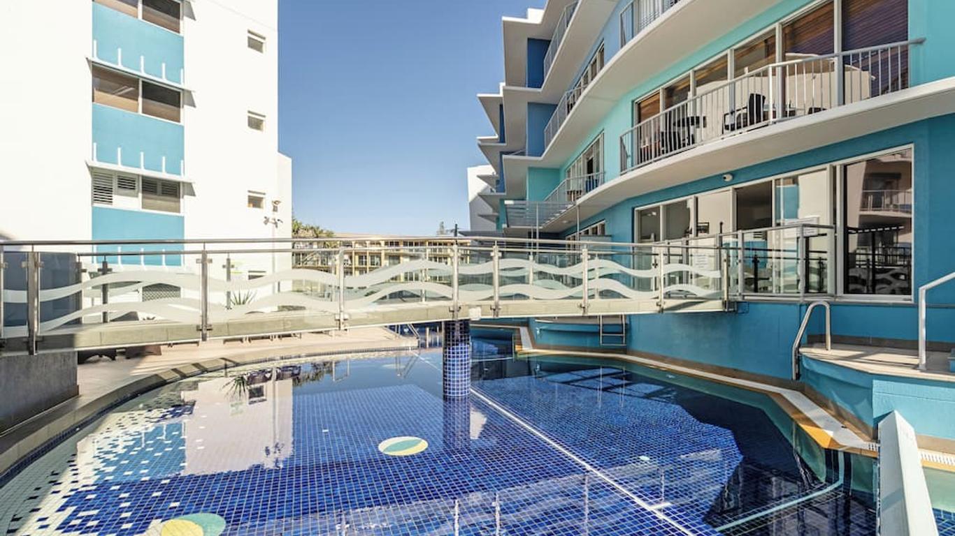 Rolling Surf Resort