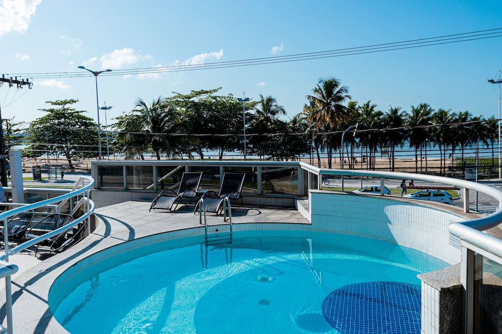 نوبايل سويتس دايمند - فيتوريا (البرازيل) - حوض السباحة