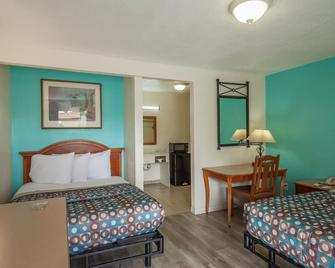 Vagabond Inn Hemet - Hemet - Bedroom