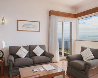 Albatroz Beach & Yacht Club - Santa Cruz - Huiskamer