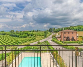 Hotel Nuova Barcaccia - Peschiera del Garda - Zwembad