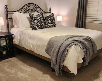 Clean, Quiet 2 Bdrm near Provo w/ Direct Access to City Park - Springville - Schlafzimmer