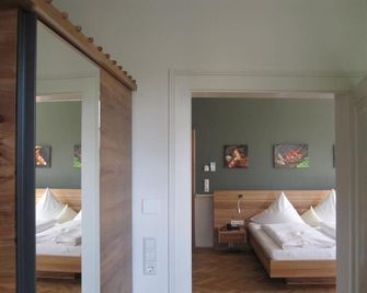 Hotel Der Löwen - Hagnau am Bodensee - Ložnice