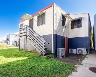 The Normanby - For the traveller on a budget - Yeppoon - Budynek