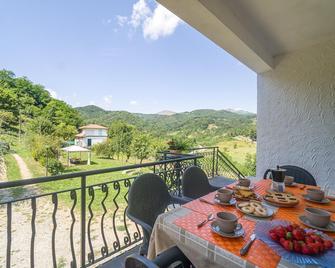 Nice Home In San Pietro Vara -Sp- - Tavarone - Balcón
