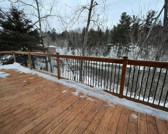 Chalet du Pont-Couvert - Saint-Mathieu-du-Parc - Balcón