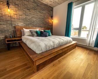 Aux Havres Urbains - Le Penthouse de la 3ième Avenue - Québec City - Bedroom