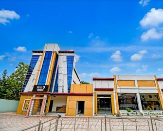 Hotel O Fazal Ganj Near Diet Office - Sasarām - Building