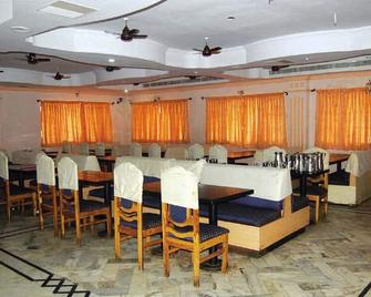 Hotel Mayura - Vizianagaram - Restaurante