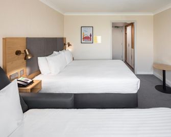Holiday Inn London - Gatwick Airport By IHG - Gatwick - Bedroom