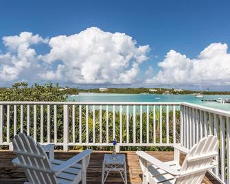 Peace & Plenty Island Cottages - Georgetown - Balcony