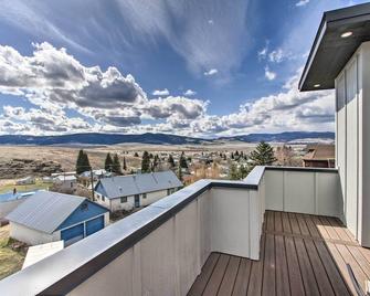 Exquisite Discovery Mtn Home with Sweeping Views! - Philipsburg - Balcony