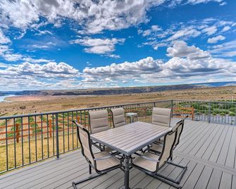 Quincy Home on Lavender Farm w/ River Views! - Quincy - Balkon