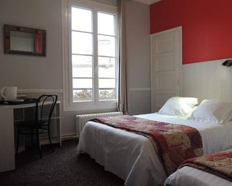 Hôtel Le Hussard - Алансон