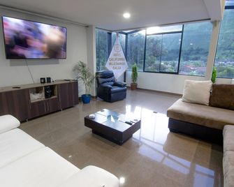 Hotel California Calca - Calca - Sala de estar