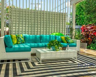 The Diamond - Downtown Beach House - ווסט פאלם ביץ' - פטיו