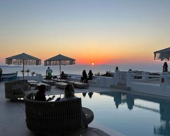 Paola Sunset Mykonos - Agios Stefanos - Zwembad