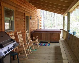 Insignificant Deluxe Cabin 4 Br - Hico - Balcón
