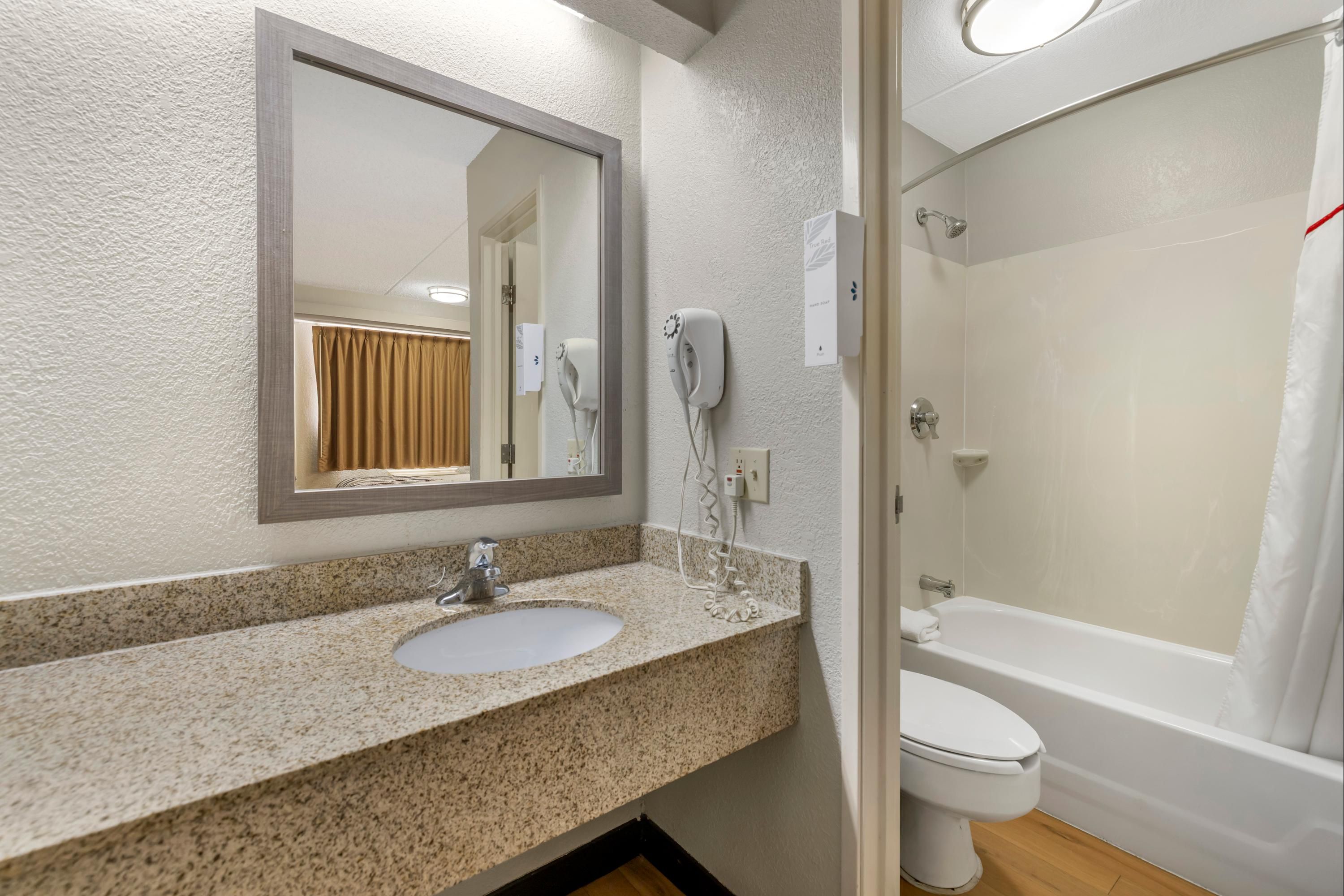 Red Roof Inn Buffalo - Niagara Airport